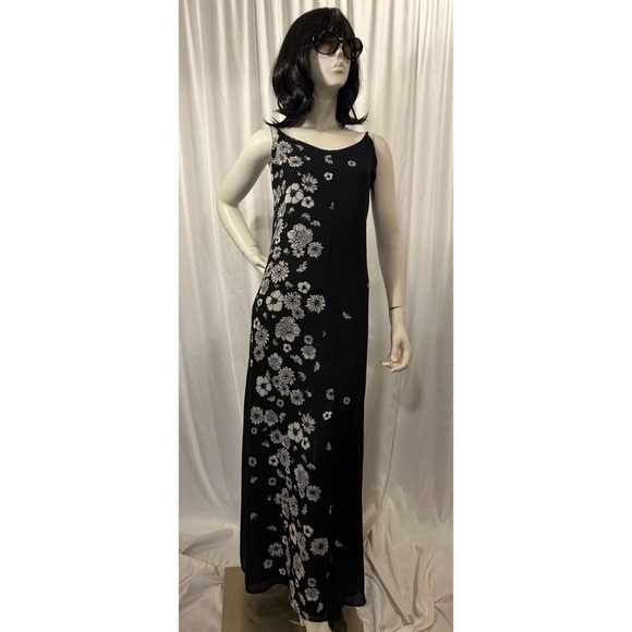 Charming Charlie Dress Maxi Dress - Picture 4 of 4